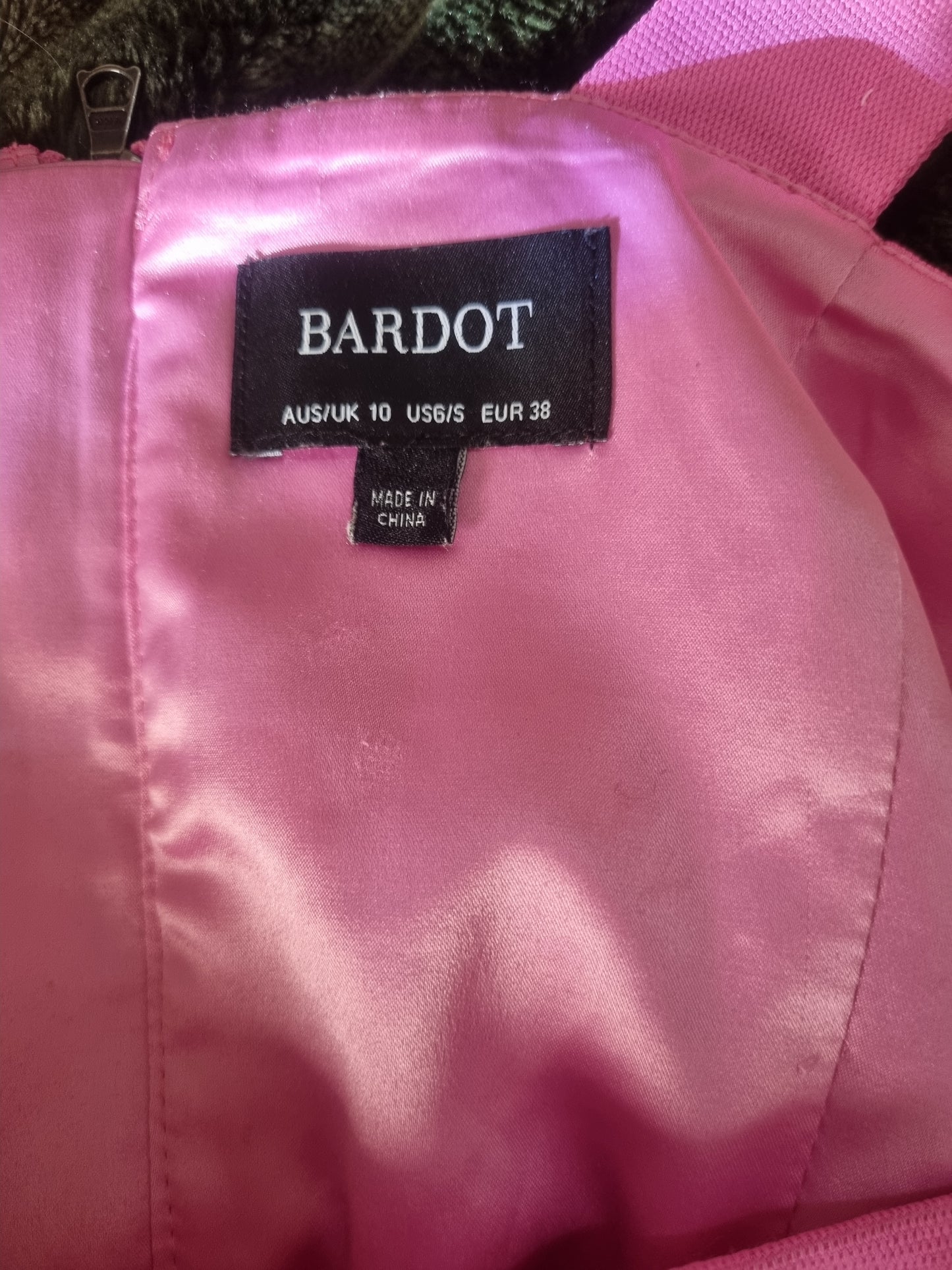 Bardot Hot Pink Crop sz 10